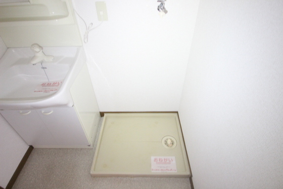 ソレアード石井 B