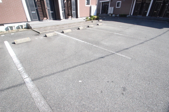 ソレアード石井 B