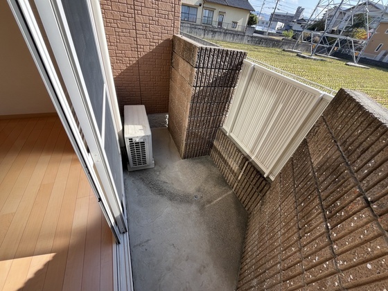 ウィングス緑井 E棟