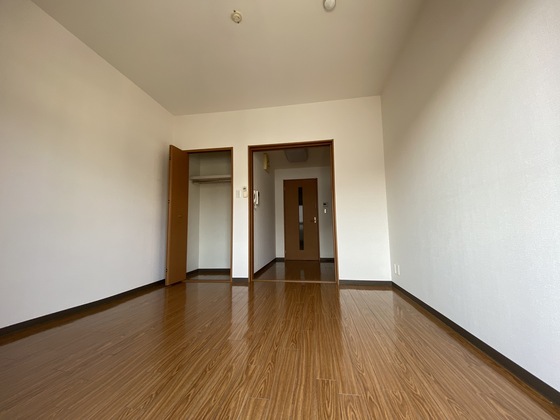 エンバシーコート