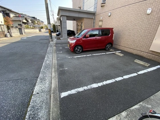 エンバシーコート