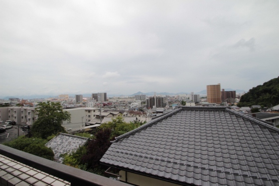 井口クイーンズコート