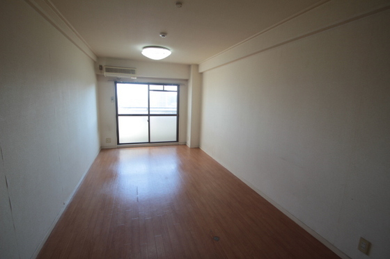 井口クイーンズコート