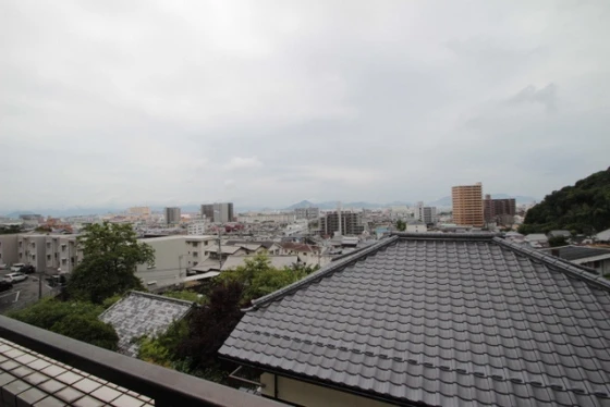 井口クイーンズコート