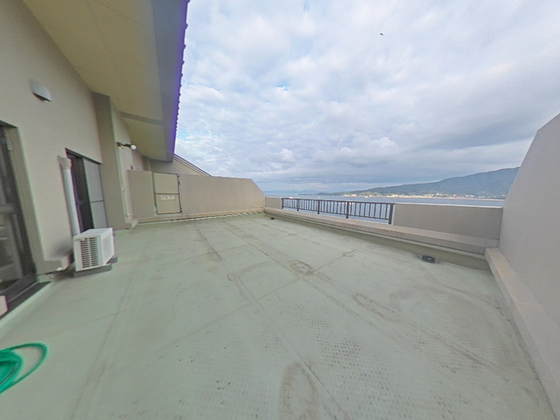 ロイヤルビュー一茶苑