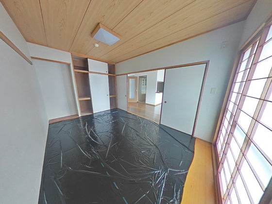 ロイヤルビュー一茶苑