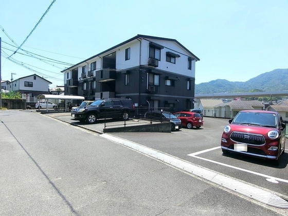 セゾン高取北弐番館