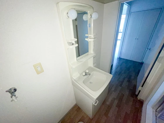 ファミーユ岡本