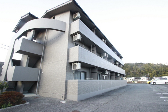 フレンドリーとも