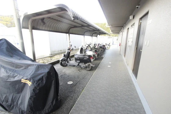 フレンドリーとも