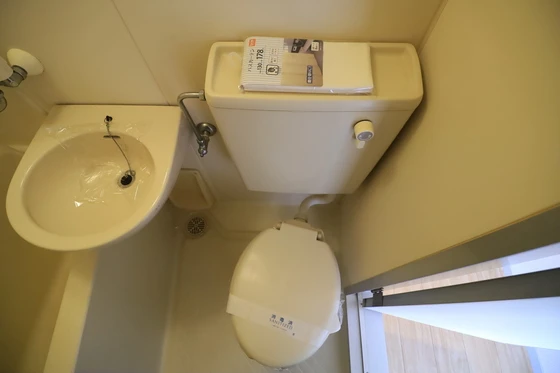 ワイアンドワイ宝町ビル