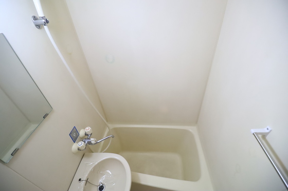 ワイアンドワイ宝町ビル