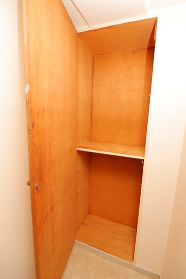 ワイアンドワイ宝町ビル