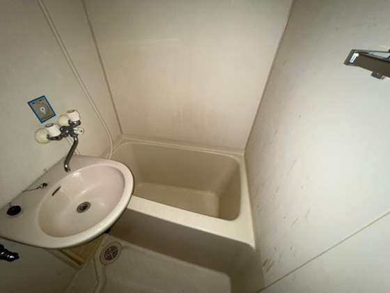 ワイアンドワイ宝町ビル