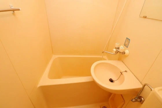 ワイアンドワイ宝町ビル