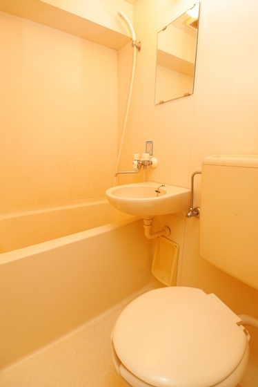 ワイアンドワイ宝町ビル