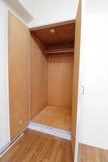 ワイアンドワイ宝町ビル