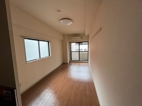 ワイアンドワイ宝町ビル