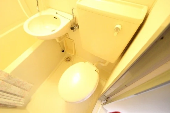 ワイアンドワイ宝町ビル