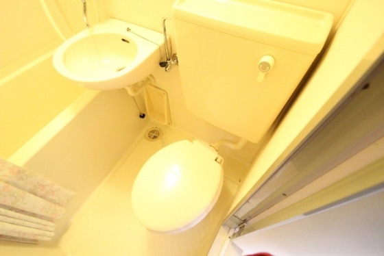 ワイアンドワイ宝町ビル