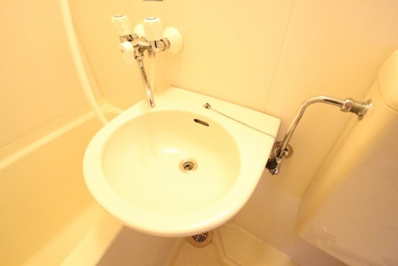 ワイアンドワイ宝町ビル