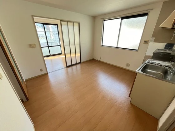 クレール五日市駅前 A棟