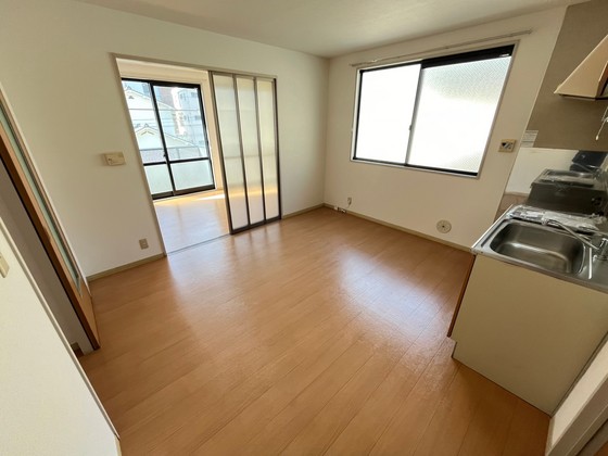 クレール五日市駅前 A棟