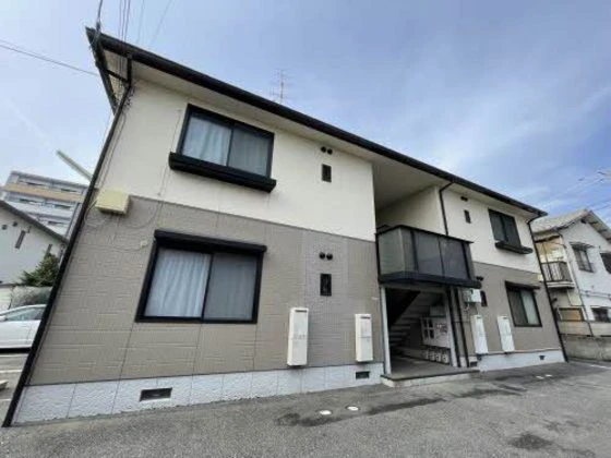 クレール五日市駅前 A棟