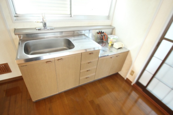 ドミール三和 B棟