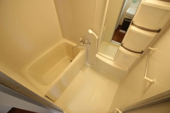 ドミール三和 B棟