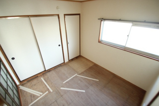 ドミール三和 B棟