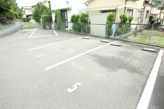 ドミール三和 B棟