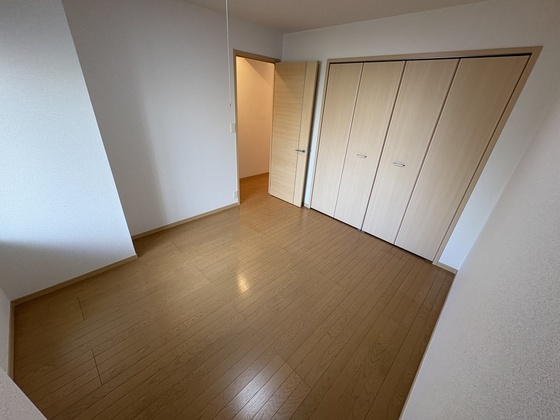 ラフィーネ東野