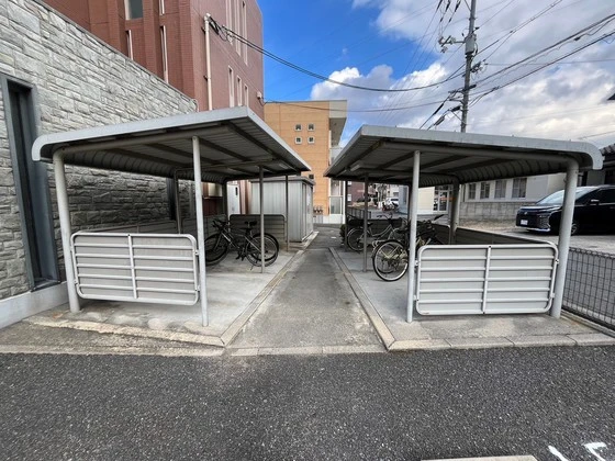 ラフィーネ東野