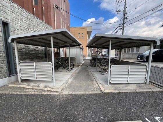 ラフィーネ東野