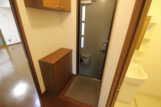 フローラ西山本