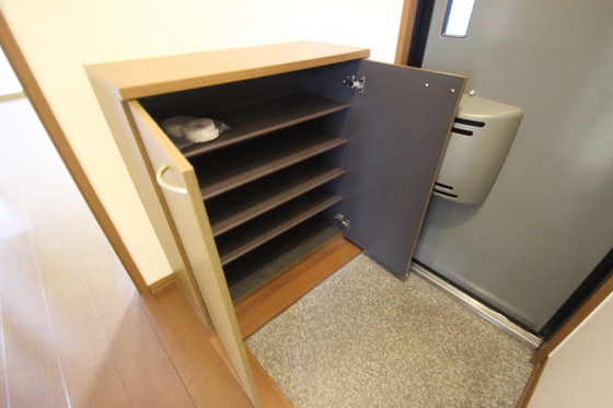 フローラ西山本