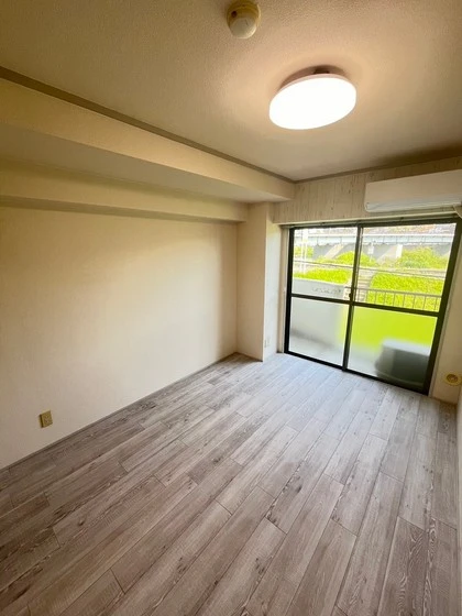 ホワイトヴィラ