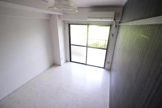 ホワイトヴィラ