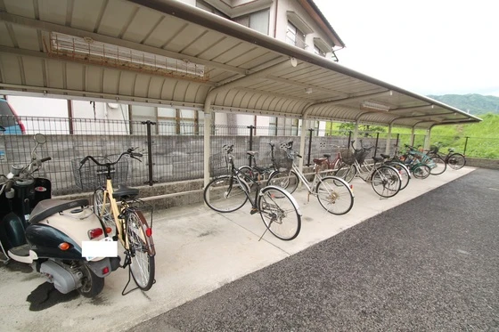 エミネンス西原 壱番館