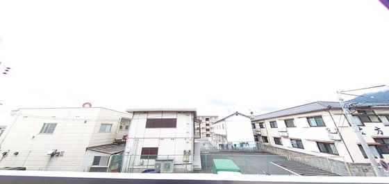 レオパレスルミエラ