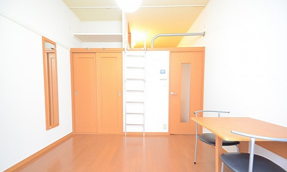 レオパレスラフィーナ