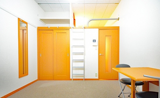 レオパレスラフィーナ