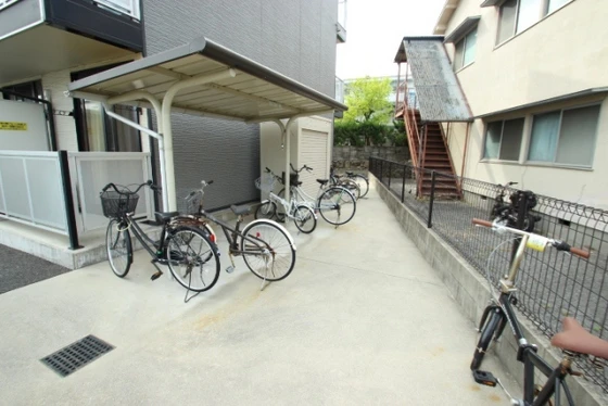 レオパレス東久保