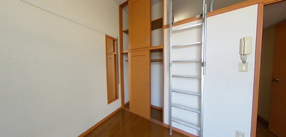 レオパレスEMINENCE