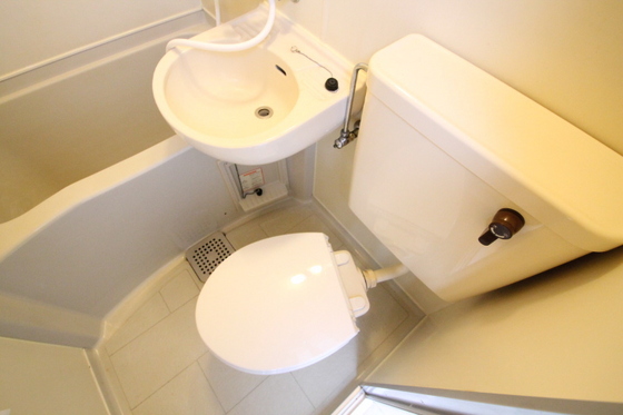 アヴェニュー佐方