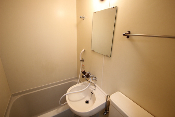 アヴェニュー佐方