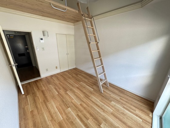 アヴェニュー佐方