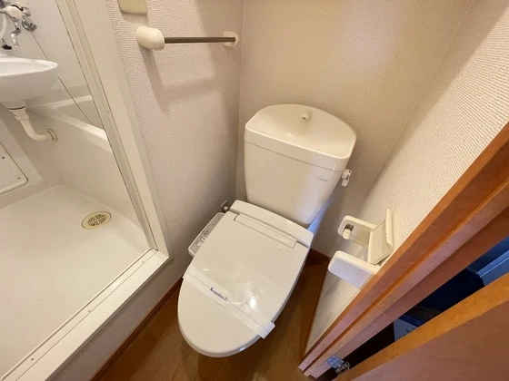 レオパレスラポール