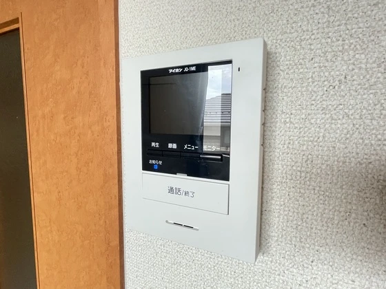 レオパレスラポール